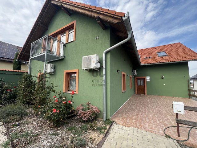 Eladó családi ház, Bonyhádon 69.5 M Ft, 5 szobás