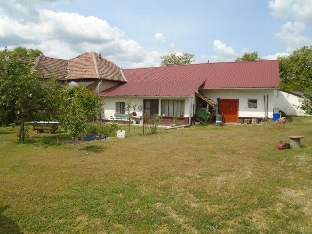 Eladó családi ház, Tiszakécskén 17.9 M Ft, 2 szobás