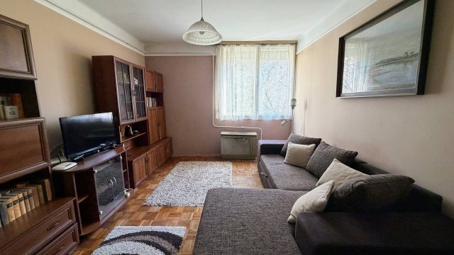 Eladó téglalakás, Baján 33 M Ft, 2+1 szobás