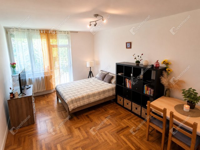 Eladó téglalakás, Székesfehérvárott 45.999 M Ft, 2 szobás