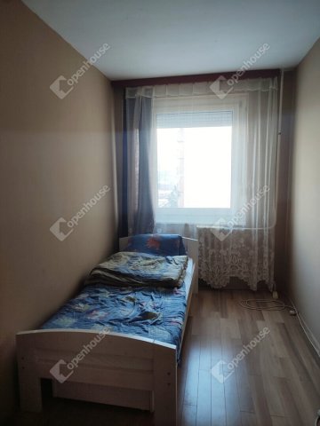 Eladó panellakás, Tatabányán 39.999 M Ft, 3 szobás