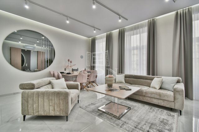 Eladó téglalakás, Budapesten, V. kerületben 349 M Ft, 4 szobás