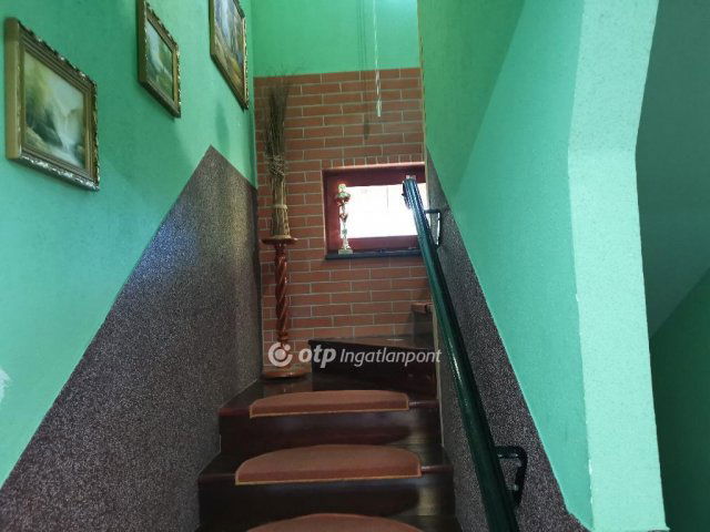 Eladó családi ház, Szigethalmon 125 M Ft, 4 szobás