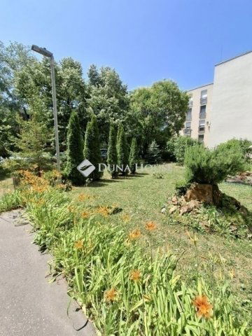 Eladó panellakás, Budapesten, XV. kerületben 76 M Ft, 4 szobás