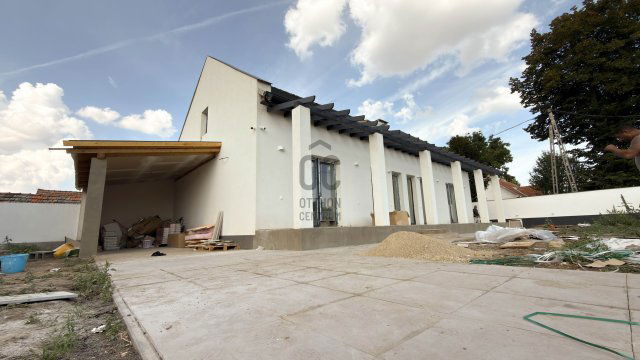 Eladó családi ház, Hajdúböszörményen 120 M Ft, 6 szobás