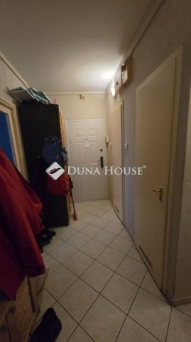Eladó panellakás, Szegeden 60.99 M Ft, 3 szobás