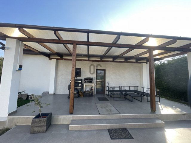 Eladó családi ház, Nagytarcsán 141 M Ft, 3 szobás