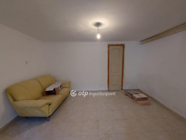 Eladó családi ház, Kacsótán 17.5 M Ft, 2+1 szobás