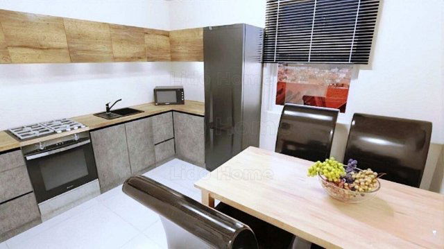 Eladó téglalakás, Tapolcán 61.424 M Ft, 1 szobás