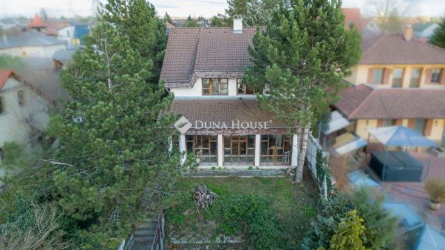 Eladó családi ház, Dunakeszin 257 M Ft, 5 szobás