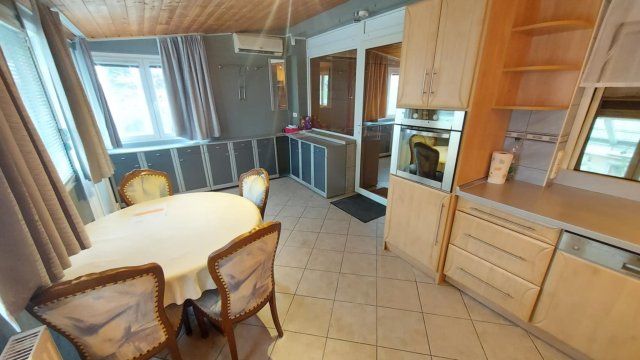 Eladó nyaraló, Dombóváron 32.9 M Ft, 3 szobás