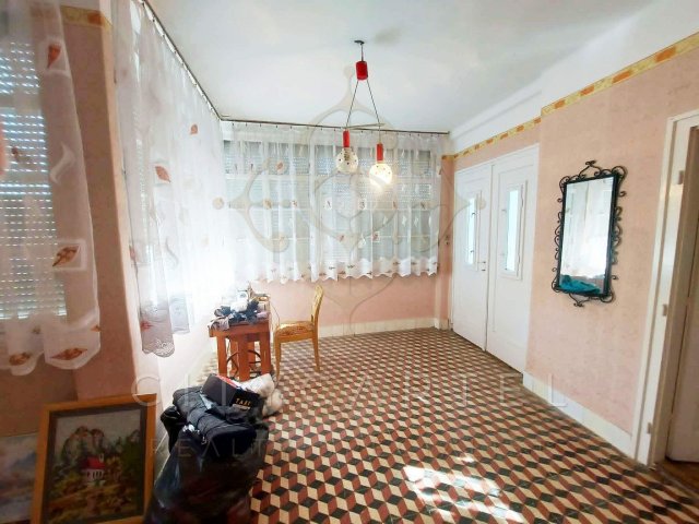 Eladó családi ház, Dunaföldváron 29.5 M Ft, 3 szobás
