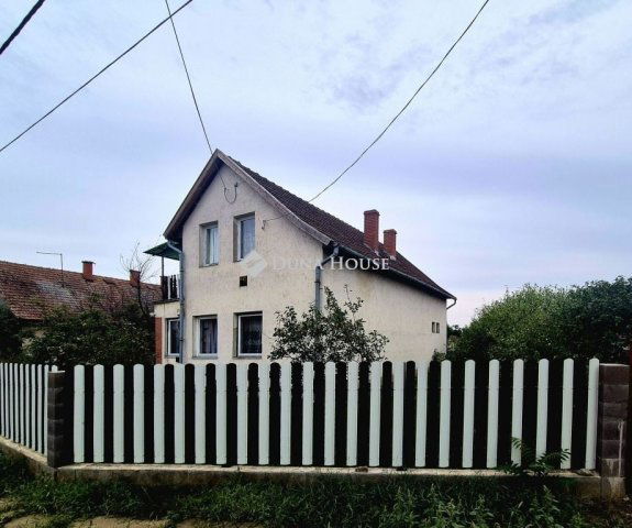 Eladó családi ház, Kunmadarason 21.5 M Ft, 3 szobás