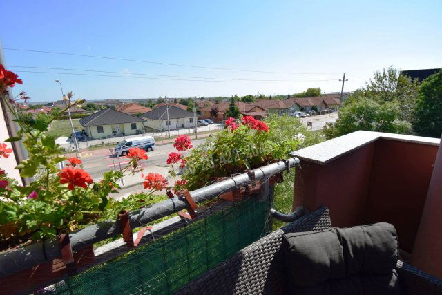 Eladó téglalakás, Szigetszentmiklóson 56.99 M Ft, 2+1 szobás