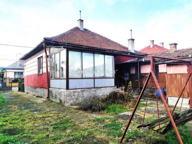 Eladó családi ház, Hatvanban 39.9 M Ft, 2 szobás