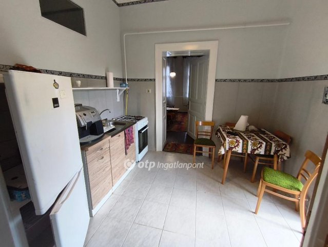 Eladó családi ház, Köröstarcsán 23 M Ft, 3 szobás