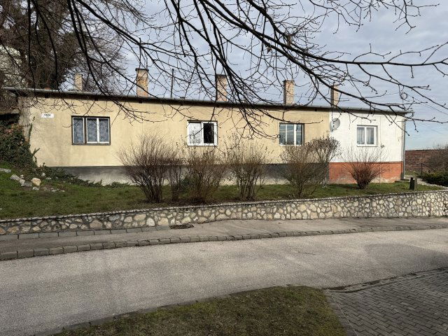 Eladó téglalakás, Dorogon, Kálvária közben 26 M Ft, 1+1 szobás