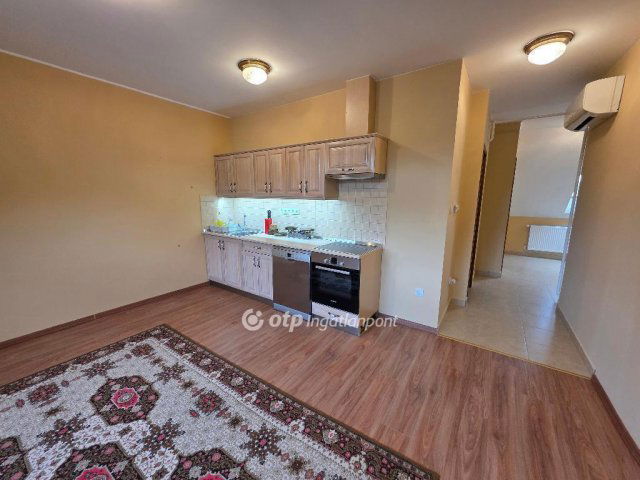 Eladó téglalakás, Hajdúszoboszlón 69 M Ft, 1 szobás