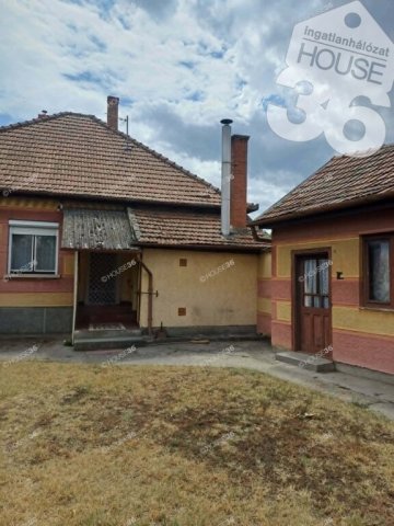 Eladó családi ház, Petőfiszálláson 37.8 M Ft, 2 szobás