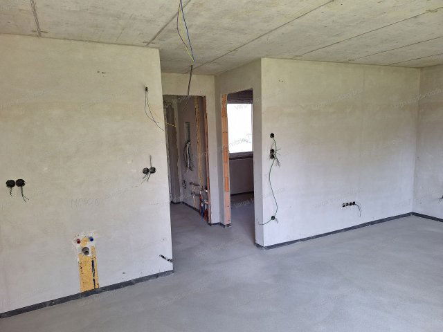 Eladó téglalakás, Fertődön 45 M Ft, 2 szobás