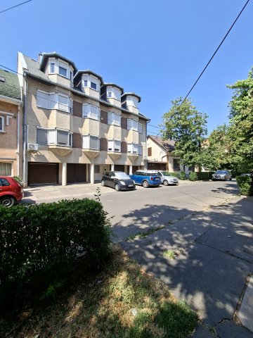 Eladó téglalakás, Szolnokon 59.9 M Ft, 2 szobás