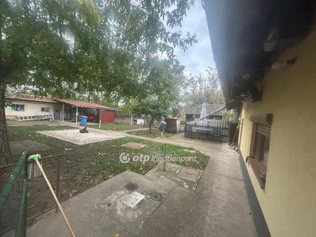 Eladó családi ház, Biharnagybajomban 7 M Ft, 2 szobás