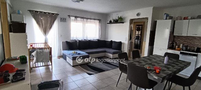 Eladó ikerház, Délegyházán 86.9 M Ft, 2+2 szobás