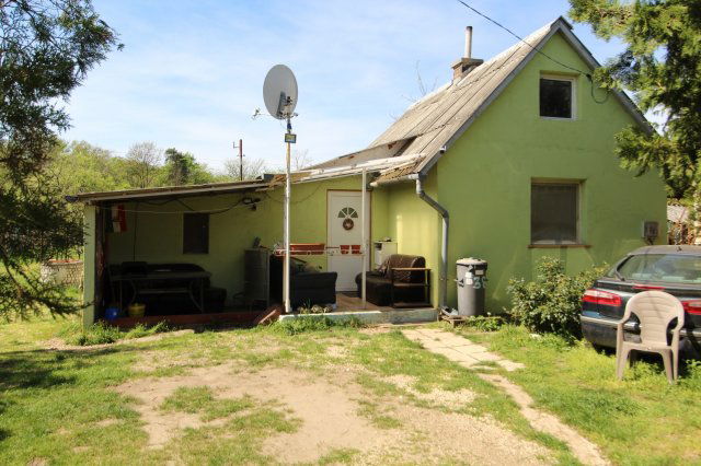 Eladó nyaraló, Székesfehérvárott 25.5 M Ft, 1+1 szobás