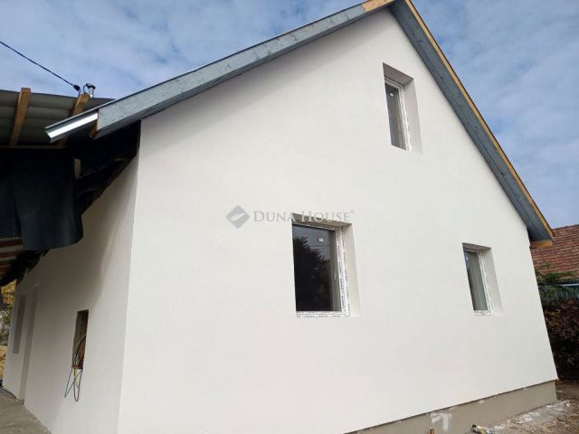 Eladó családi ház, Tápiószelén 44.99 M Ft, 4 szobás