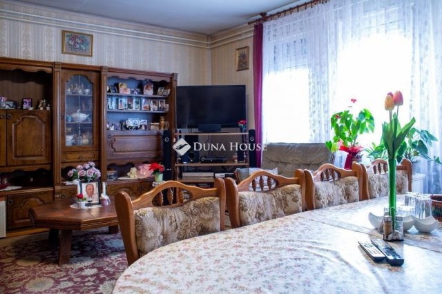 Eladó ikerház, Szombathelyen 69.9 M Ft, 5 szobás