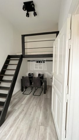 Eladó téglalakás, Budapesten, VII. kerületben 65.5 M Ft