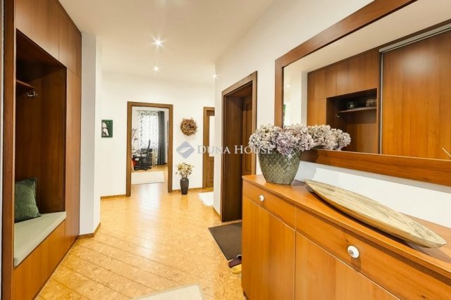 Eladó családi ház, Kecskeméten 219 M Ft, 4 szobás