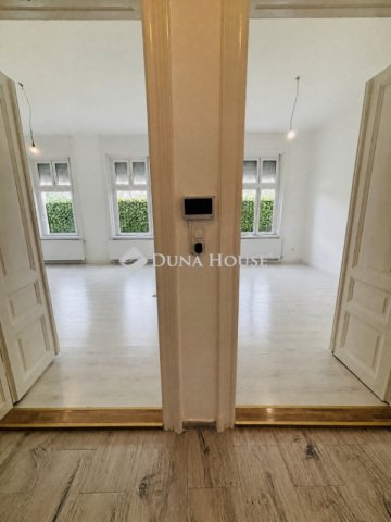 Eladó családi ház, Debrecenben 94.9 M Ft, 5 szobás