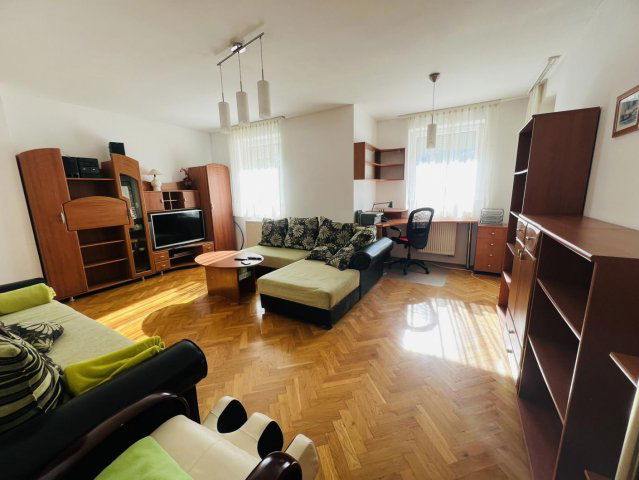 Kiadó téglalakás, albérlet, Tatán 280 E Ft / hó, 3 szobás