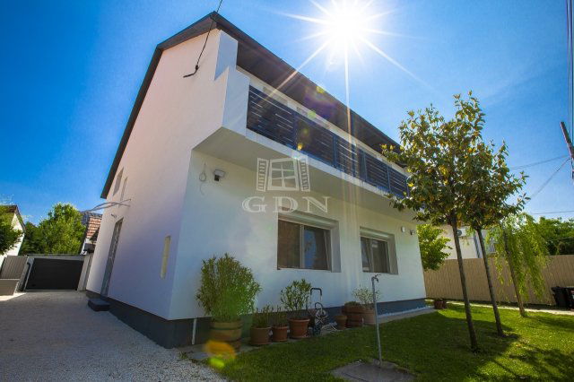 Eladó családi ház, Budapesten, XVI. kerületben 189.9 M Ft