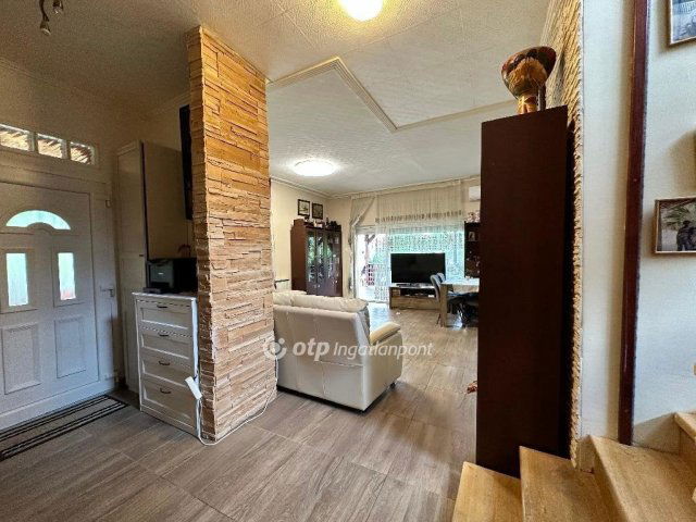 Eladó családi ház, Budapesten, XI. kerületben 235 M Ft, 6 szobás