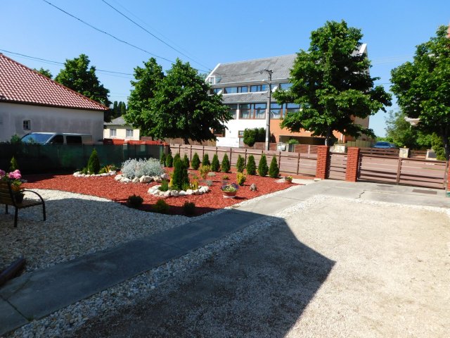 Eladó családi ház, Hévízen 85 M Ft, 3 szobás