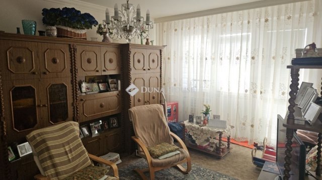 Eladó panellakás, Székesfehérvárott 61 M Ft, 2 szobás
