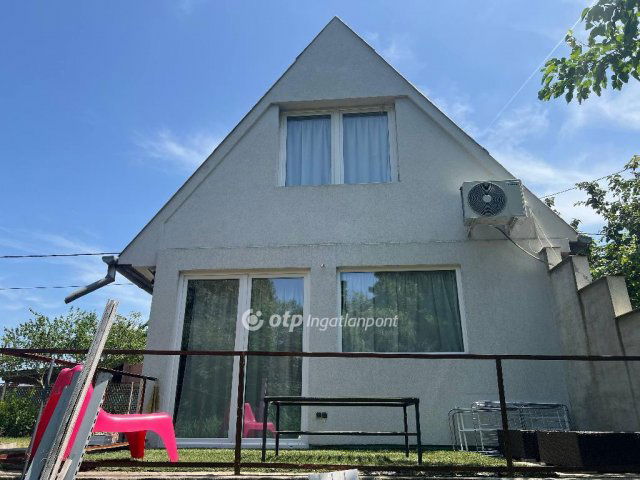 Eladó családi ház, Szigethalmon 59.5 M Ft, 2 szobás