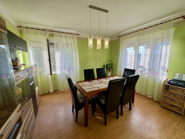 Eladó családi ház, Gödöllőn 139 M Ft, 6 szobás