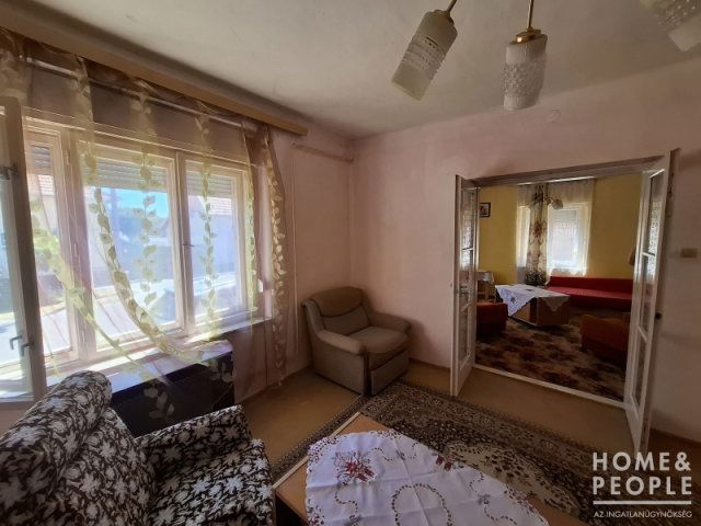 Eladó családi ház, Sándorfalván 59 M Ft, 3 szobás