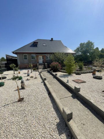 Eladó családi ház, Dabason 168 M Ft, 6 szobás