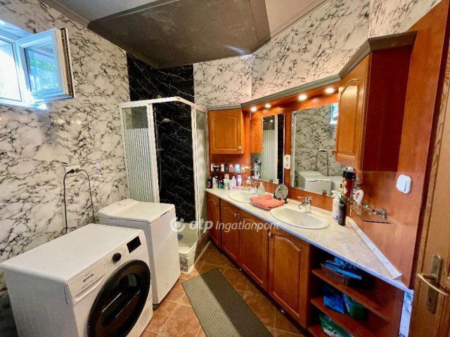 Eladó családi ház, Sülysápon 134.9 M Ft, 5+1 szobás