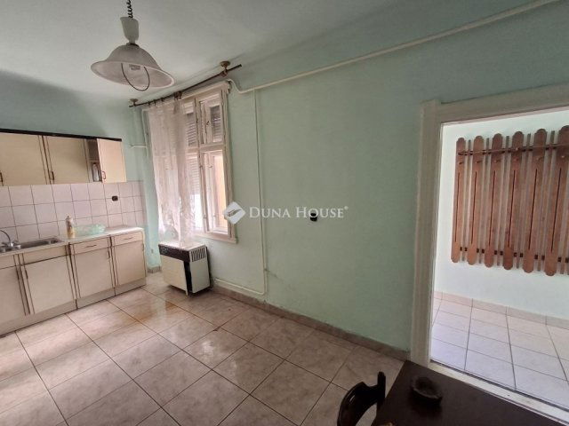 Eladó családi ház, Vecsésen 69.9 M Ft, 3 szobás