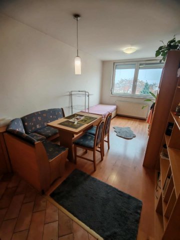 Eladó téglalakás, Pécsett 46.9 M Ft, 3+2 szobás