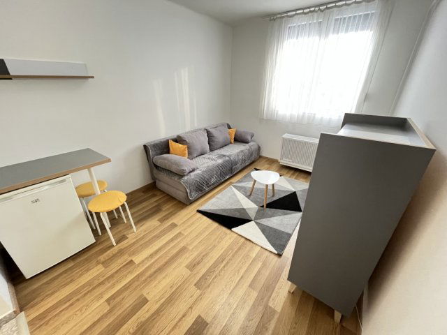 Kiadó téglalakás, albérlet, Kaposváron 110 E Ft / hó, 1 szobás