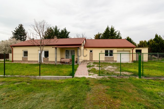 Eladó családi ház, Enyingen 49.5 M Ft, 4 szobás