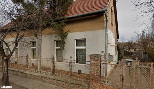 Eladó családi ház, Vecsésen 70 M Ft, 5 szobás