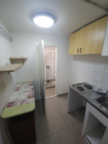 Kiadó téglalakás, albérlet, Kecskeméten, Semmelweis utcában