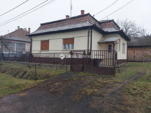 Eladó családi ház, Nagylócon 24.99 M Ft, 3 szobás